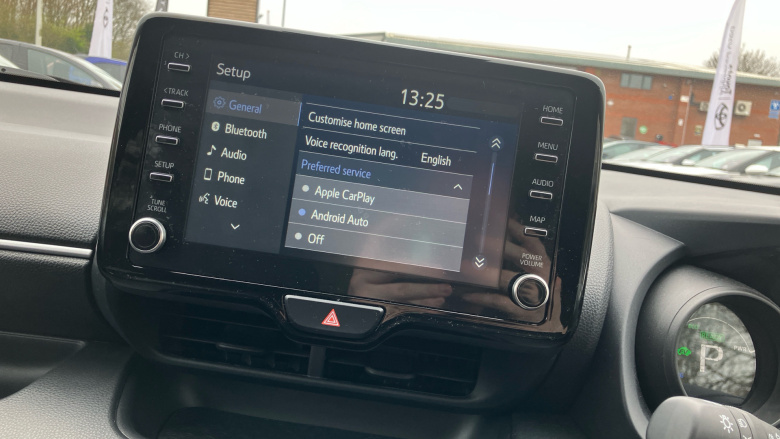 Toyota Yaris 1.5 Hybrid Design 5dr CVT Hybrid Hatchback